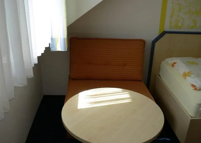 Penzion Zur Einkehr 3*